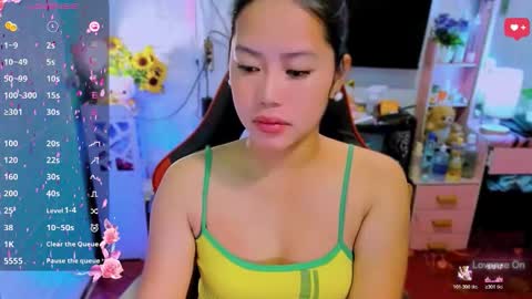 Snapshot of sweetienicole chatting on December 5, 1:47 am Nicole online show from December 5, 1:47 am