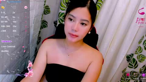 Nicole online show from April 18, 3:27 pm