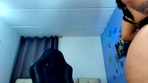 Isabella online show from March 16, 5:44 am