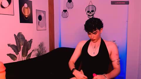 SWEETJAMES  online show from November 18, 7:07 pm