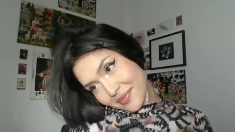 SweetJess online show from December 18, 2:10 am