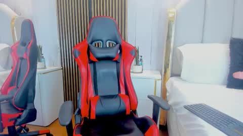 Snapshot of sweetkata_ chatting on November 6, 10:10 pm kata online show from November 6, 10:10 pm