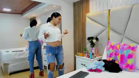 Snapshot of sweetkata_ chatting on December 3, 11:41 am kata online show from December 3, 11:41 am