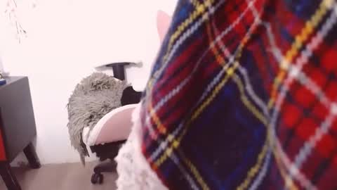 Snapshot of sweetkatik chatting on October 29, 4:20 pm karen online show from October 29, 4:20 pm