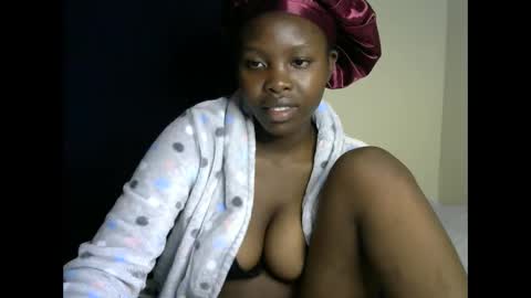 sweetkirrie online show from May 17, 10:06 pm