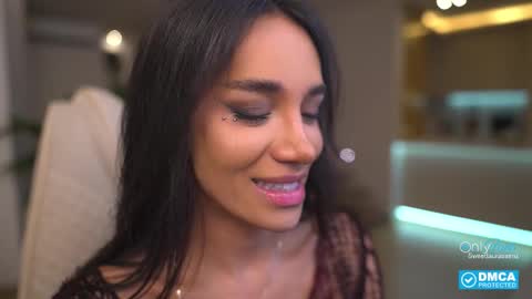 Snapshot of sweetlaurasaenz chatting on September 22, 3:08 am Laura Saenz Geminis online show from September 22, 3:08 am
