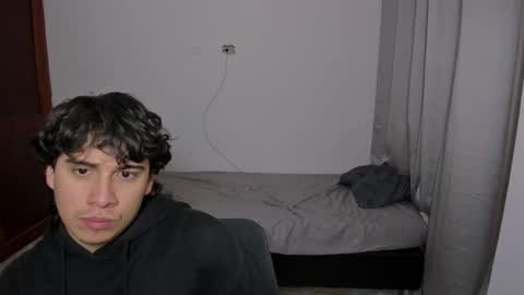 Snapshot of sweetlian_04 chatting on October 6, 4:10 am Lian online show from October 6, 4:10 am