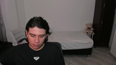 Snapshot of sweetlian_04 chatting on December 19, 2:40 am Lian online show from December 19, 2:40 am