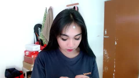 Lilly online show from February 18, 5:09 am