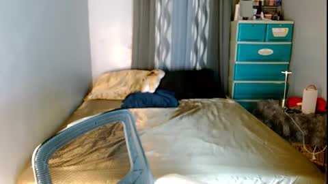 Lilly online show from February 22, 2:45 am