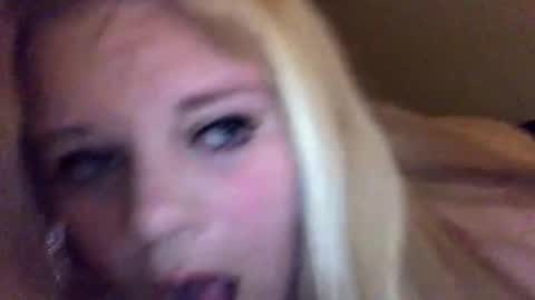 Snapshot of sweetlisa92 chatting on January 1, 12:00 am Lisa online show from January 1, 12:00 am