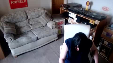 Snapshot of sweetlouise69 chatting on May 8, 3:28 pm sweetlouise69 online show from May 8, 3:28 pm
