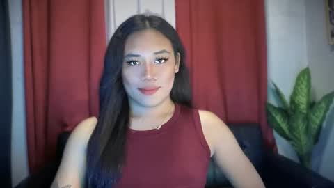 Snapshot of sweetlove_mia chatting on October 17, 11:02 am your filipina girl MIA online show from October 17, 11:02 am