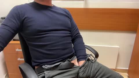 Sebastian online show from January 3, 4:48 pm