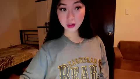 Snapshot of sweetlovepinay04 chatting on October 13, 3:39 am Zoe online show from October 13, 3:39 am