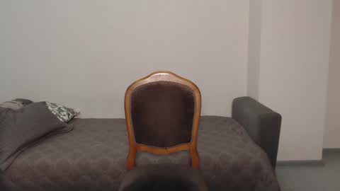 Snapshot of sweetmiaa chatting on December 14, 4:42 pm Mia online show from December 14, 4:42 pm