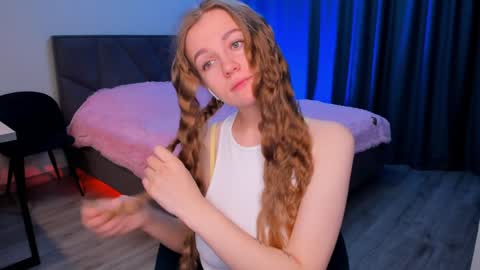 Snapshot of sweetmilkis chatting on December 3, 8:49 am Swetmilkis online show from December 3, 8:49 am