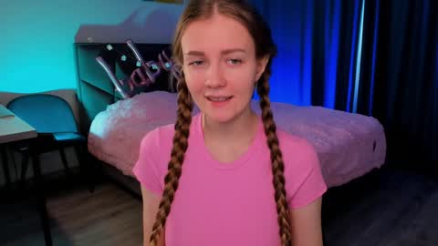 Snapshot of sweetmilkis chatting on February 4, 8:56 am Swetmilkis online show from February 4, 8:56 am