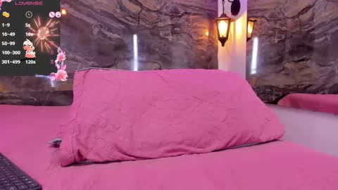 Sweet Nite  online show from October 3, 9:45 pm