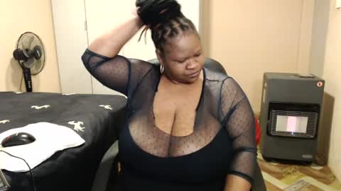 sweetnoziexxx online show from June 18, 5:41 am