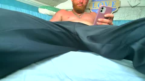 Snapshot of sweetnsexy95 chatting on February 25, 9:57 pm WeAim2PZzz online show from February 25, 9:57 pm