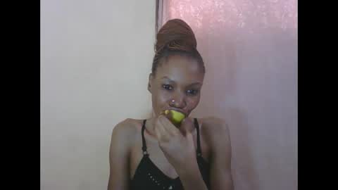 ESTHER online show from April 8, 6:46 am