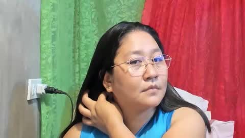 Snapshot of sweetpilipina88 chatting on June 6, 10:09 am MIA online show from June 6, 10:09 am