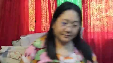 Snapshot of sweetpilipina88 chatting on June 11, 2:53 am MIA online show from June 11, 2:53 am