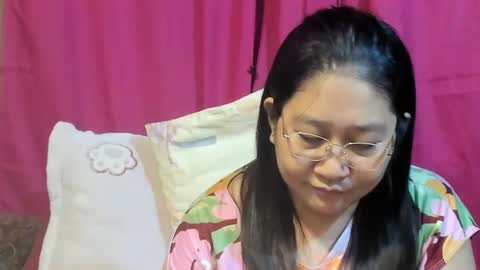 Snapshot of sweetpilipina88 chatting on July 13, 10:07 am MIA online show from July 13, 10:07 am