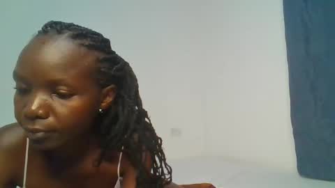 Snapshot of sweetpink_1 chatting on January 13, 6:46 pm sweetpink_1 online show from January 13, 6:46 pm