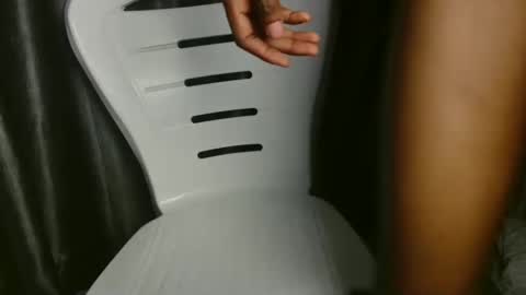 slim ivy online show from March 23, 9:02 am