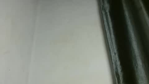 slim ivy online show from April 11, 4:06 am