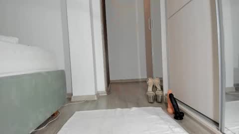 Anne online show from October 11, 8:35 am