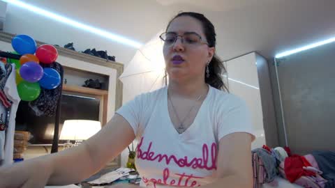 SweetRaisa online show from December 27, 12:07 am