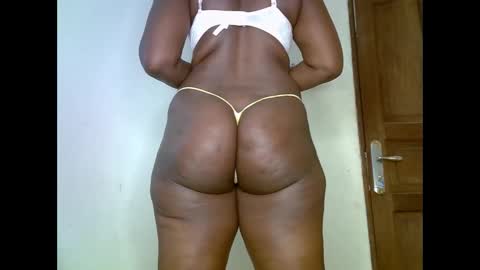 Snapshot of sweetrenne chatting on February 14, 12:25 pm sweetrenne online show from February 14, 12:25 pm