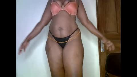 Snapshot of sweetrenne chatting on February 23, 4:39 am sweetrenne online show from February 23, 4:39 am