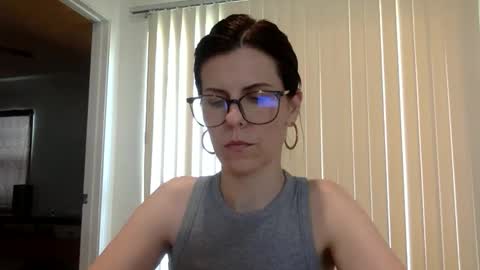 sweetriddance online show from December 15, 6:23 pm