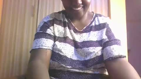 Snapshot of sweetrose2049 chatting on February 7, 9:40 pm Rose Watetu online show from February 7, 9:40 pm