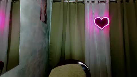 Snapshot of sweetsassyvv chatting on October 1, 1:11 am sweetsassyvv online show from October 1, 1:11 am