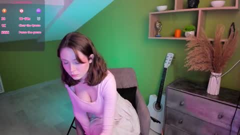 Alice online show from October 10, 1:43 pm