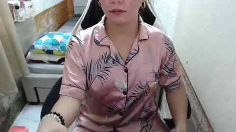 Snapshot of sweetsofia24 chatting on January 7, 7:00 am Sofia online show from January 7, 7:00 am