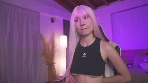 Cat independent model  online show from March 11, 6:32 am