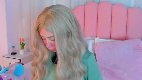 Snapshot of sweett_fire chatting on April 28, 5:40 pm sweett_fire online show from April 28, 5:40 pm