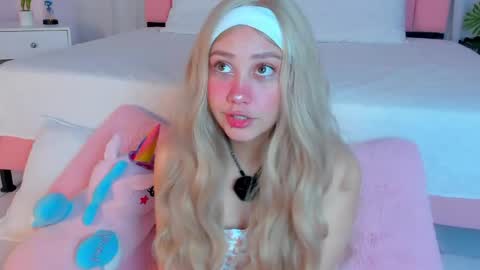 Snapshot of sweett_fire chatting on April 29, 5:52 pm sweett_fire online show from April 29, 5:52 pm