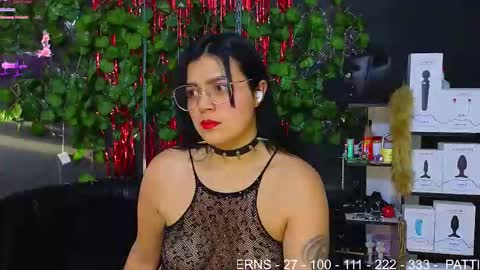Snapshot of sweett_mollyy chatting on February 20, 10:32 pm Molly - INDEPENDENT MODEL online show from February 20, 10:32 pm