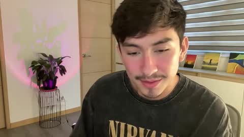 Snapshot of sweettaaron chatting on October 25, 6:02 pm Andy online show from October 25, 6:02 pm