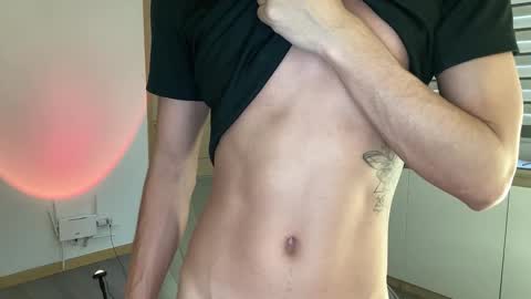 Snapshot of sweettaaron chatting on November 10, 5:45 pm Andy online show from November 10, 5:45 pm