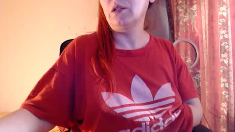 Snapshot of sweettanne chatting on May 30, 3:53 pm SweettAnne online show from May 30, 3:53 pm