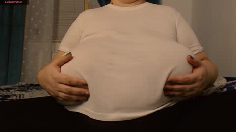 Maya online show from February 7, 9:15 pm