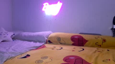 Maya online show from March 1, 12:45 pm